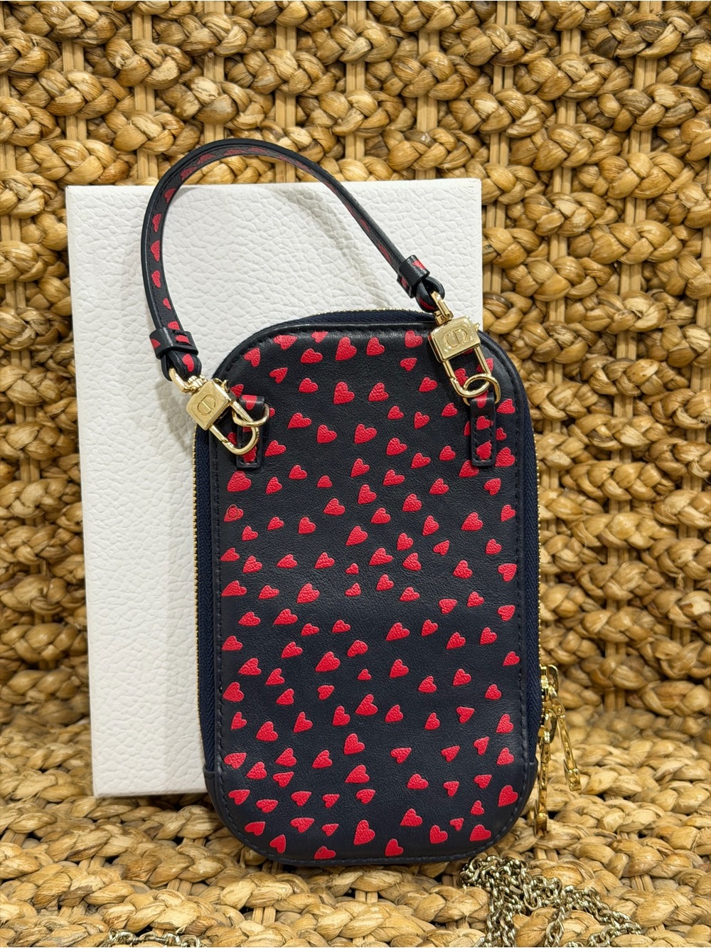 Dior "I Love Paris" Phone Holder Limited-Edition - Picture 3 of 9